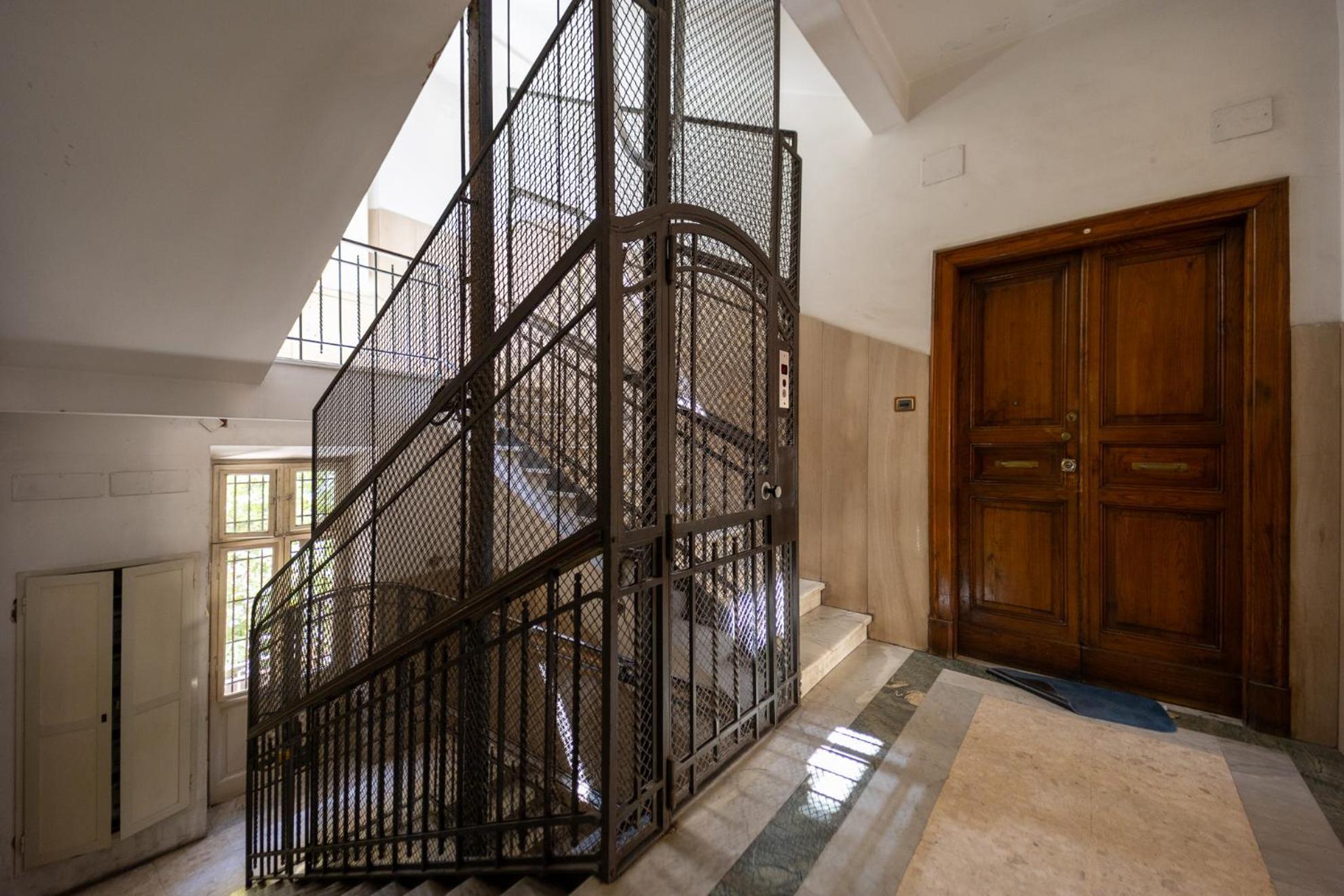 شقة Caruso Regal House روما المظهر الخارجي الصورة